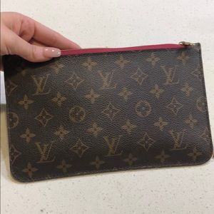 SOLD!!!!! Louis Vuitton Neverfull Pouch Wristlet